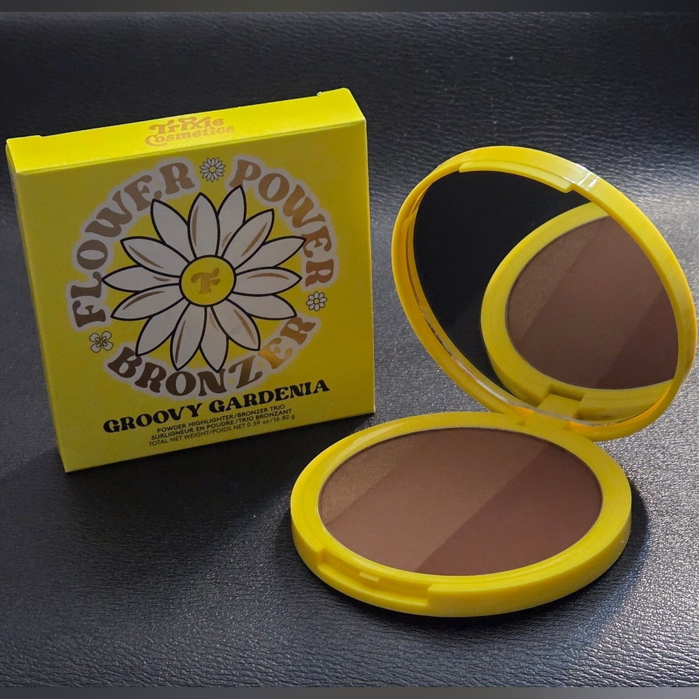 🎁Trixie Cosmetics Flower Power Bronzer and Highlighter in Shade Groovy Gardenia